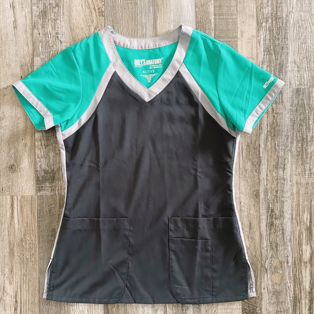Greys Anatomy Active scrub top, NWOT size XS